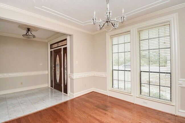 Foto del edificio - 127 Rush Haven Dr