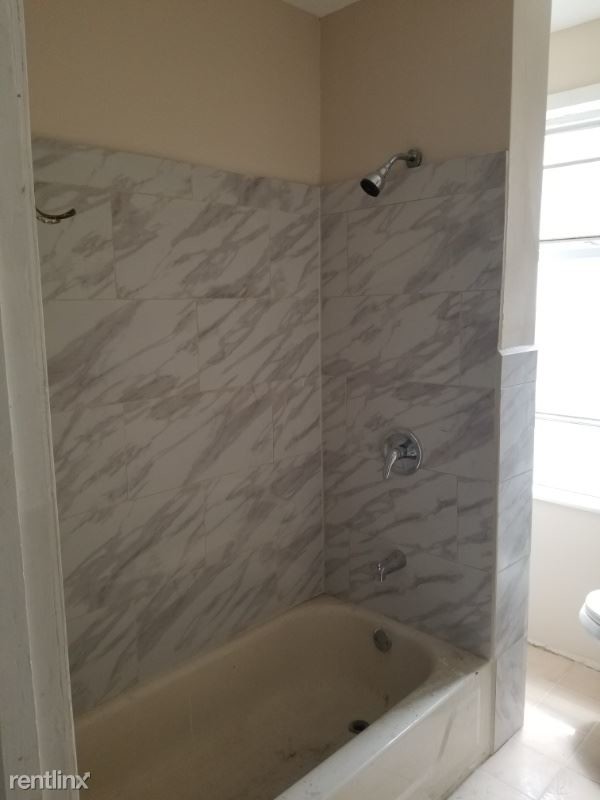 Foto del edificio - 6 br, 2 bath House - 17 N 22nd St