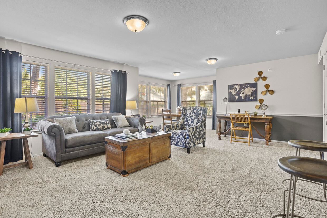 Primary Photo - Nickel Creek Apts