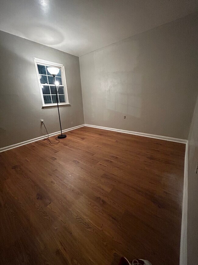 Building Photo - 8255 Parham Ct