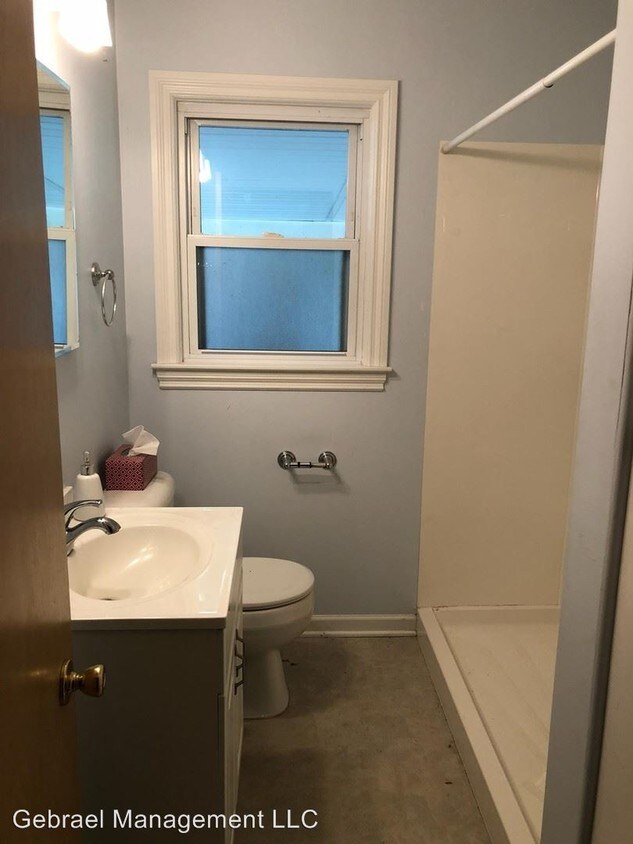 Building Photo - 2 br, 1 bath House - 3828 Mann Hall Ave.