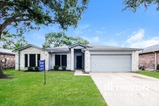 Building Photo - 7911 Bluff Trail Dr