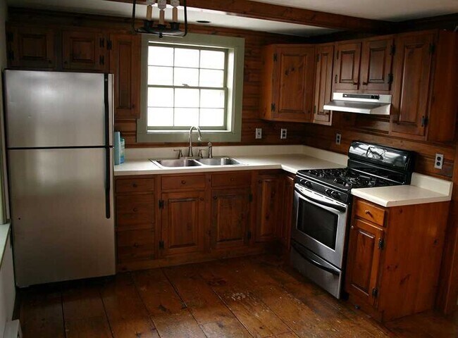 Building Photo - 14 Talmadge St