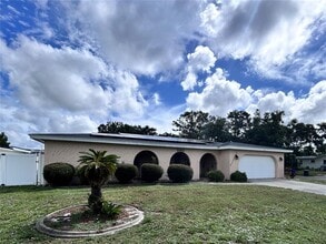Building Photo - 3143 Fiesta Dr