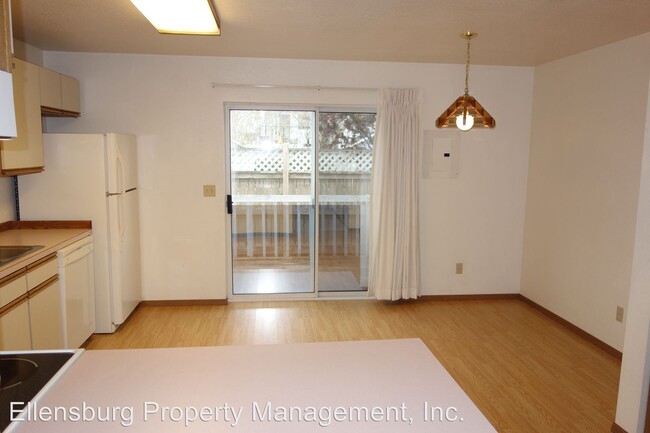 Foto del edificio - 2 br, 1 bath Apartment - 1108 N Alder St.