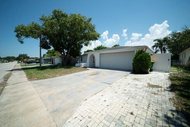 Foto del edificio - 8948 Lido Ln
