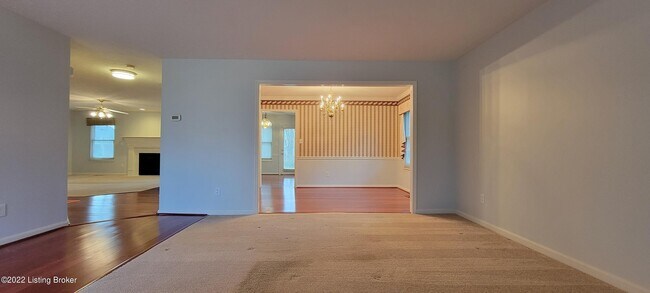 Foto del edificio - 13606 Saddlecreek Dr