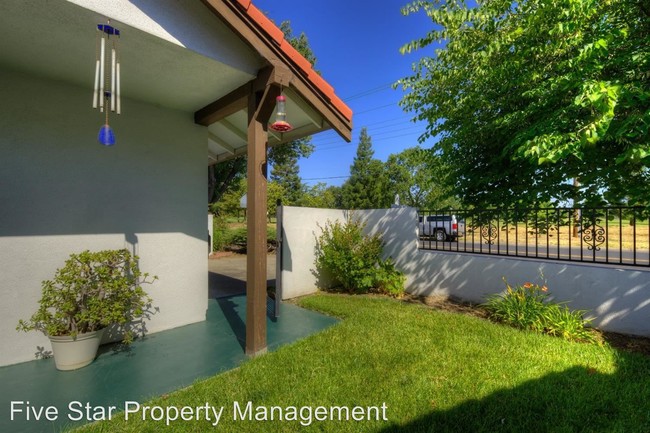 Building Photo - 3 br, 2 bath House - 2744 El Pasado Dr