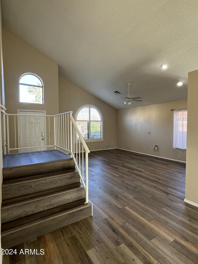 Building Photo - 15002 S 27th Way