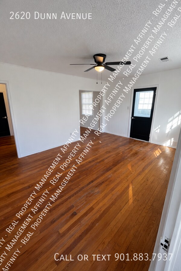 Foto del edificio - 2620 Dunn Ave