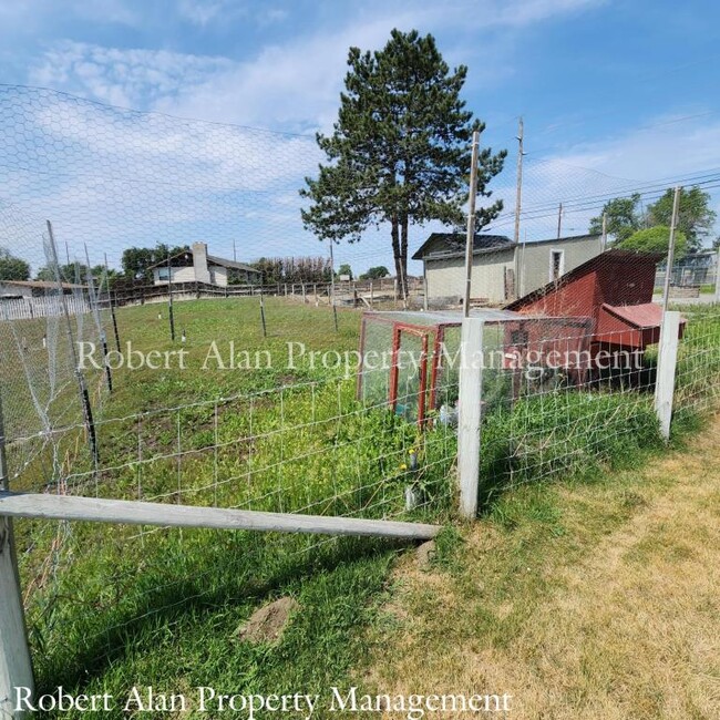 Building Photo - 1828 Diagonal Blvd