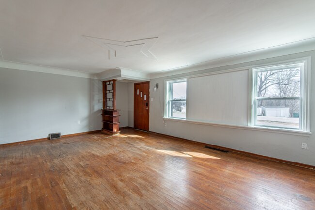 Foto del edificio - 601 Riverview Dr