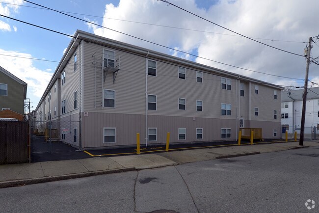 Building Photo - 63 Hargraves St