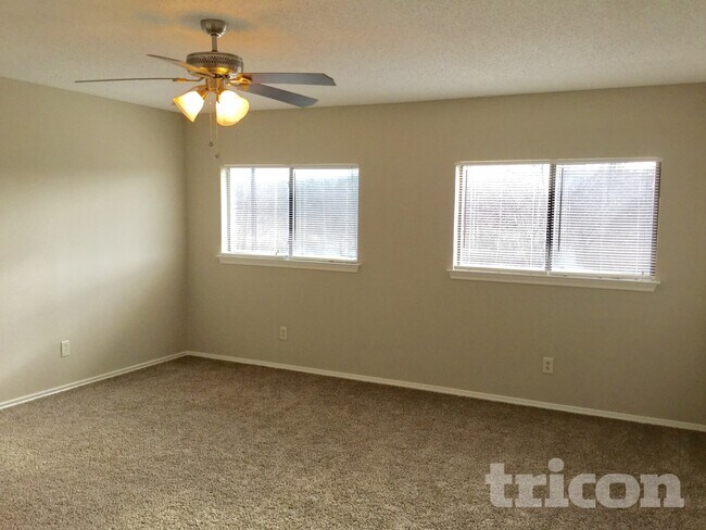 Foto del edificio - 2162 Mossy Creek Dr
