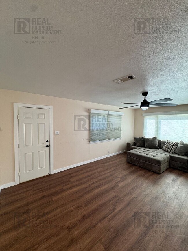 Building Photo - Charming, Updated, and Move-In Ready — A L...