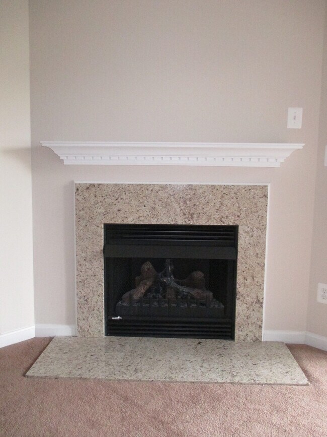 Foto del edificio - Lovely 2BR/2BA Condo in Laurel!