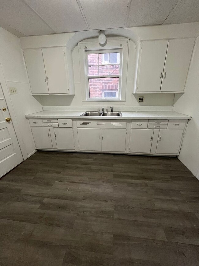 Foto del edificio - Three Bedroom - Two Bath House