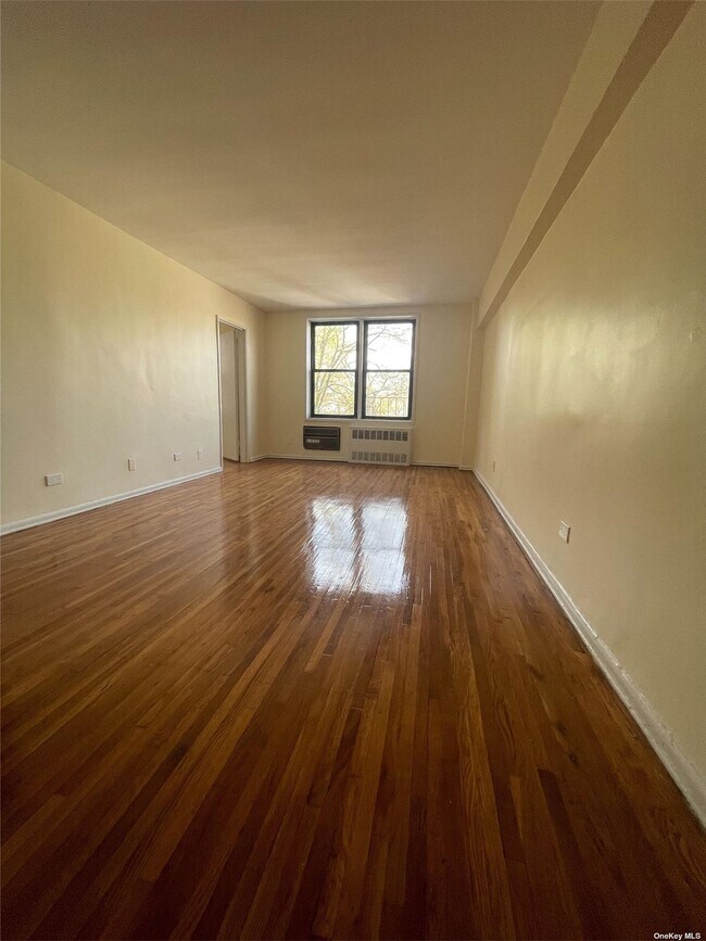 Building Photo - 78-40 164th St