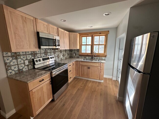 Foto del edificio - 900 Rose St