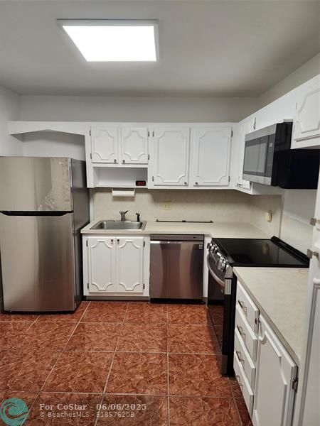 Foto del edificio - 2851 NE 183rd St