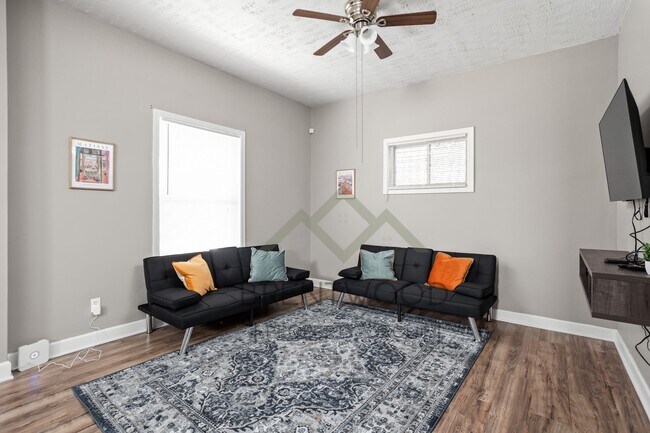 Building Photo - 309 N Belleview Pl