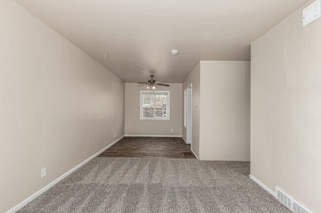 Foto del edificio - 1635 S Meade St