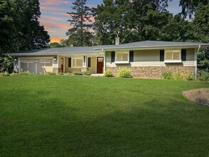Building Photo - 3936 Avondale St