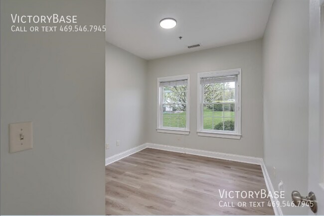 Foto del edificio - 806 Brady Rd