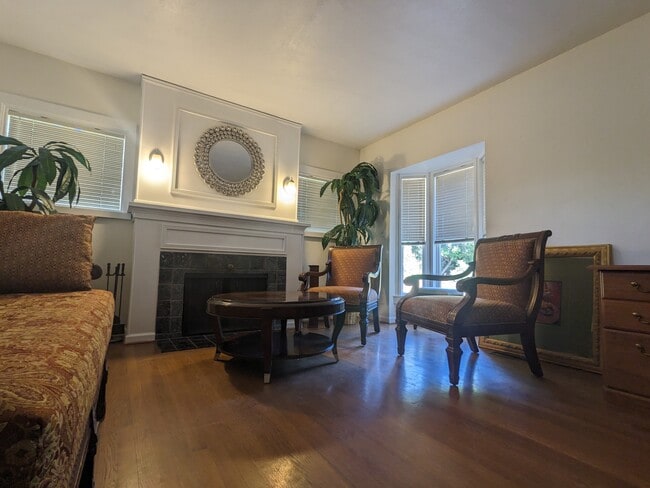 Living room - 4320 Watkins Dr