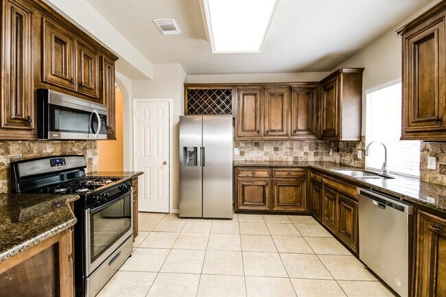 Building Photo - 14146 Ivy Bluff Ct