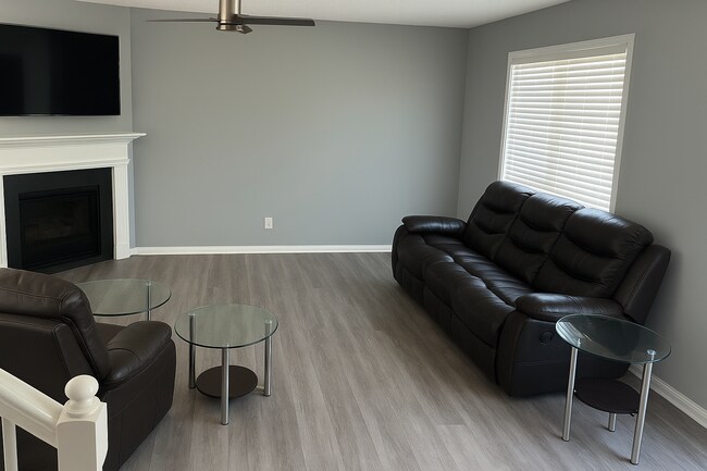 Foto del edificio - 74 Venture Path