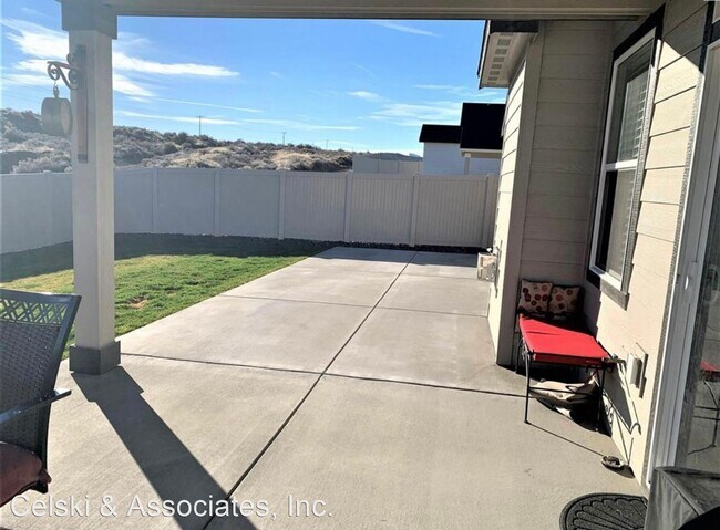 Building Photo - 3 br, 2 bath House - 625 Marysville Way
