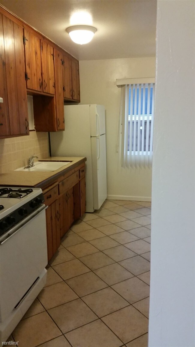 Building Photo - 4425 1/2 Rosebud Ln