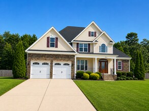 Building Photo - 804 Bobby Jones Dr