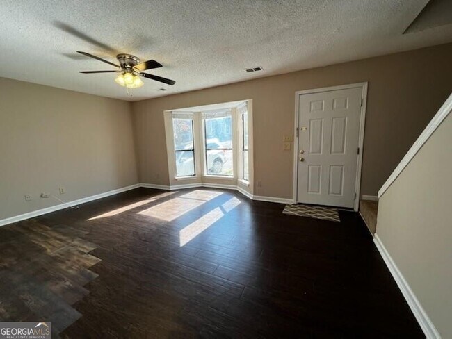 Foto del edificio - 136 Woodberry Ct