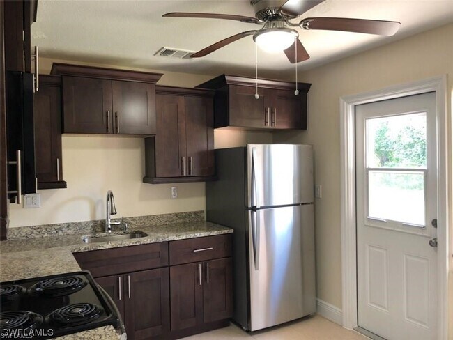 Foto del edificio - 1105 Taylor Ln