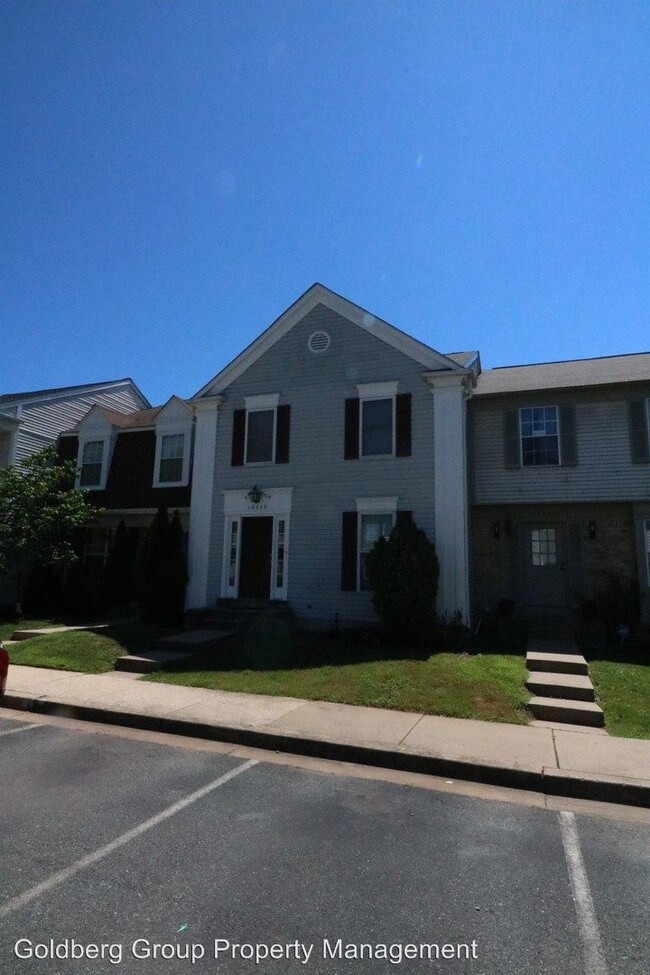 Building Photo - 4 br, 3.5 bath House - 19339 Churubusco Lane
