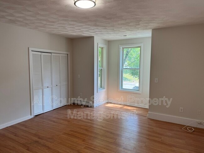 Building Photo - 85 Groveland St