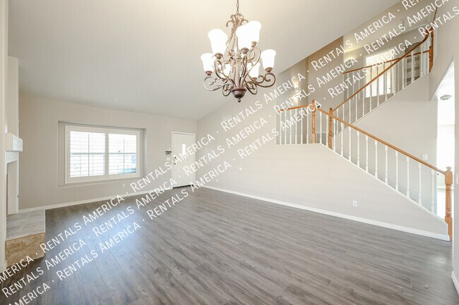 Building Photo - 1210 W Kelly Ln