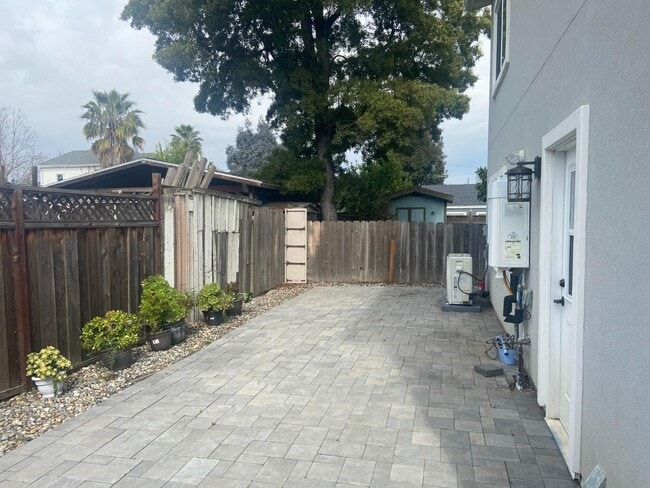 Building Photo - 773 Delmas Ave