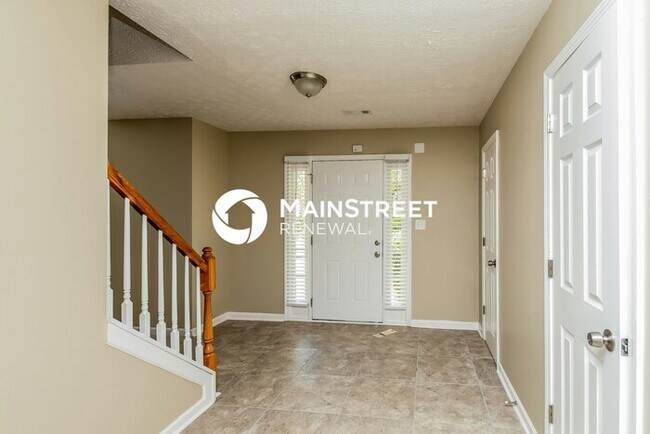 Building Photo - 5 Bedroom Pet-Friendly Home in Lithonia, GA with Main Street Renewal