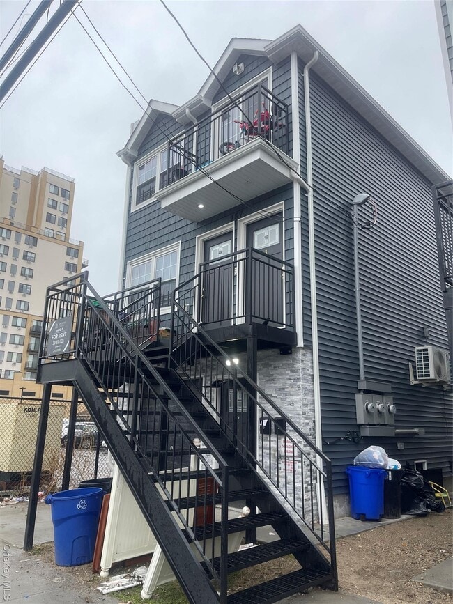 Building Photo - 1-57 Beach 25th St