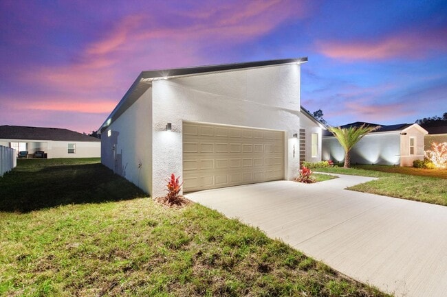 Building Photo - BRAND NEW Home! Modern, energy efficient h...