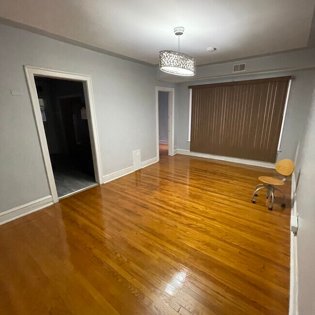 Foto del edificio - 5816 W Rice St