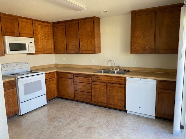 Foto principal - 3000 Borst Ave