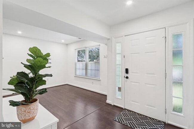 Building Photo - 6110 Hoskins Hollow Cir