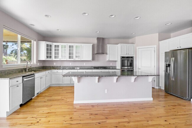 Foto del edificio - 2722 SW Fairway Point Dr
