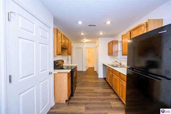 Foto del edificio - 113 College Street Rd