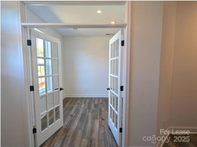 Foto del edificio - 3228 Drift St