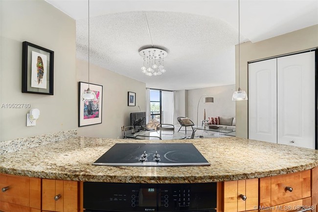 Foto del edificio - OCEANVIEW PARK CONDO